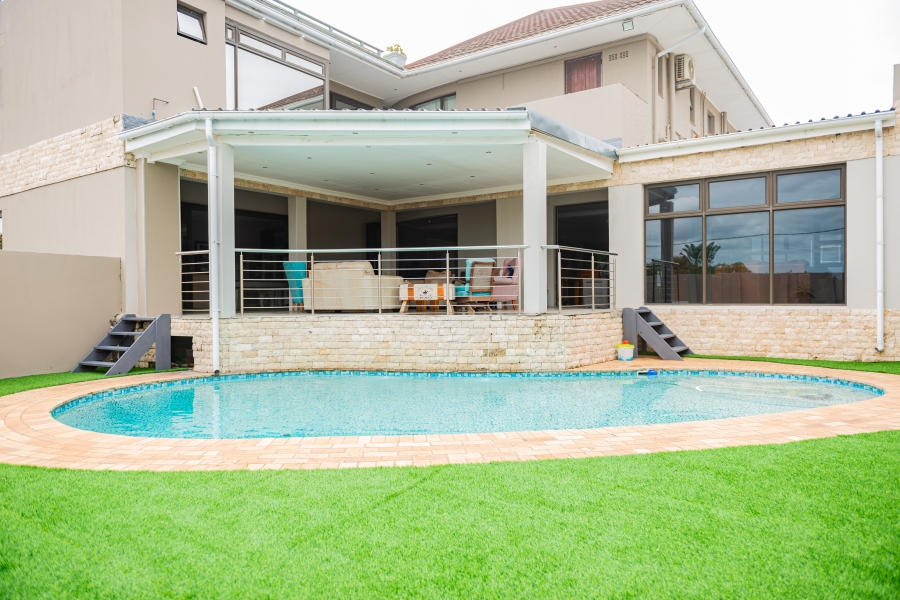 9 Bedroom Property for Sale in Nahoon Beach Eastern Cape